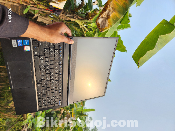 Walton_ Intel IRISx _ Core i5 12th Gen